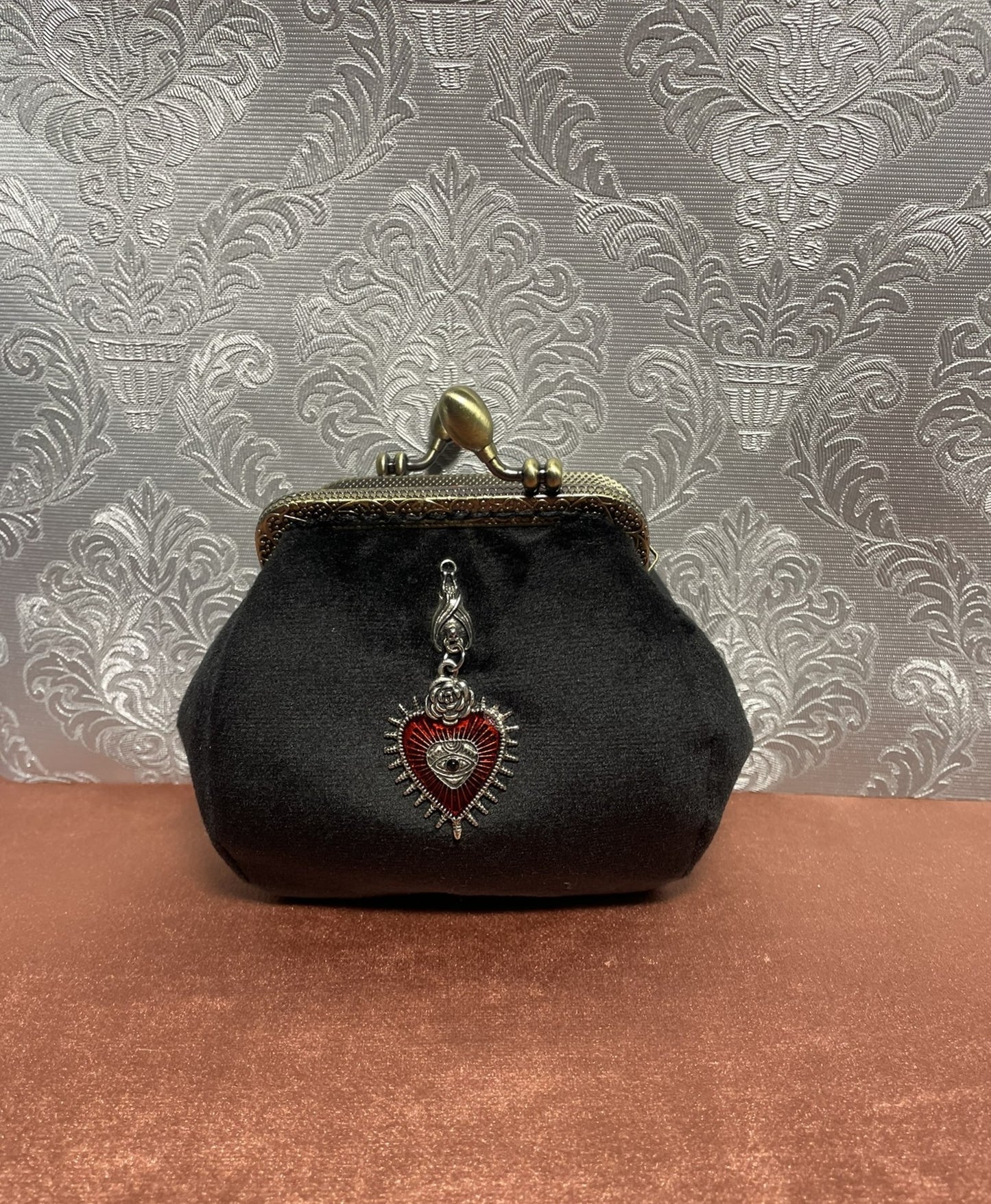 Porte-monnaie fait main en France par Le Comptoir de Suzanne.
