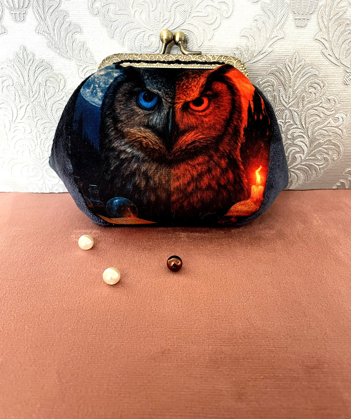 Vue rapprochée de face porte-monnaie motif hibou bicolore Le Comptoir de Suzanne