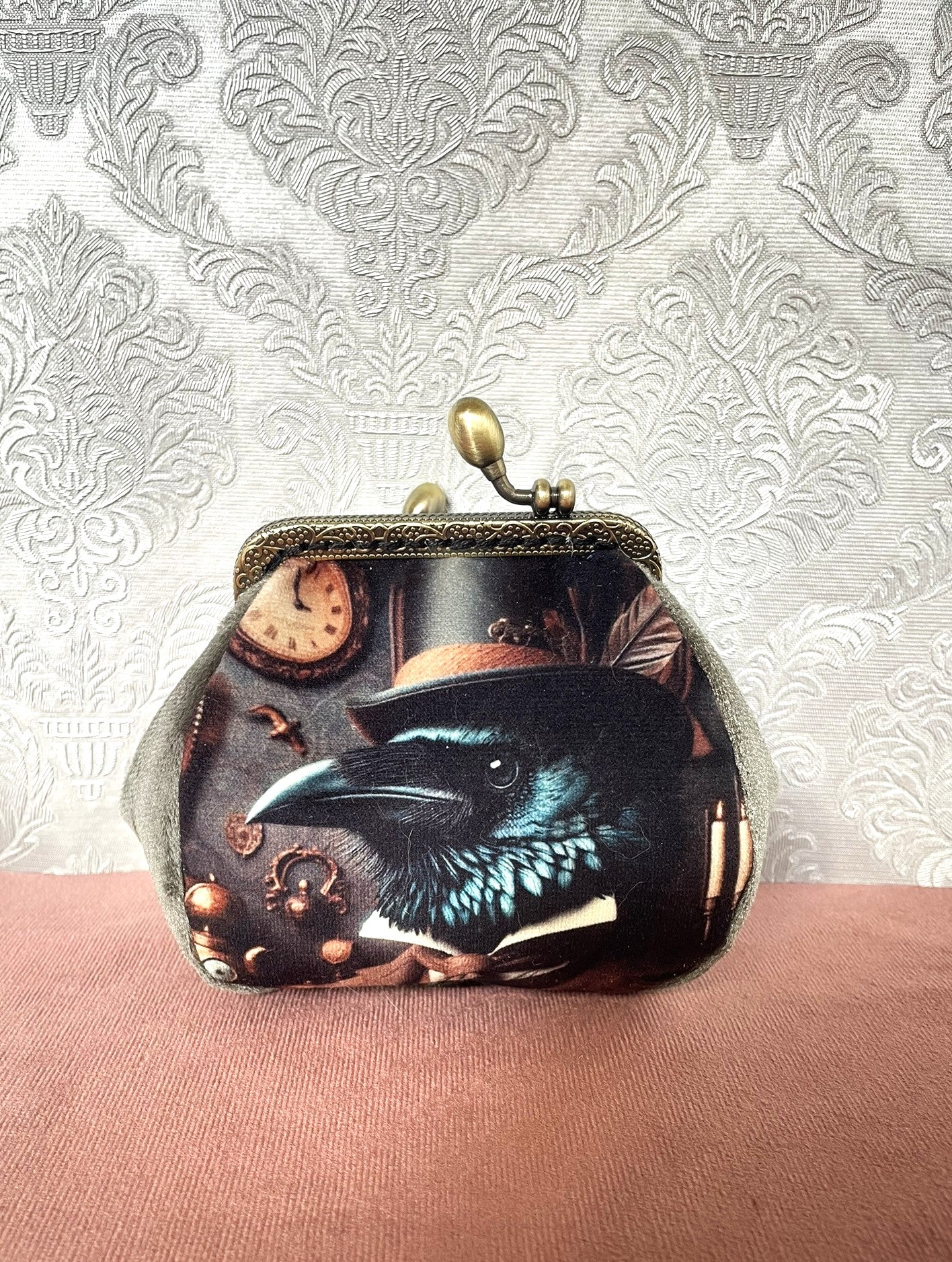 Porte-Monnaie Rétro "Lord Corbeau" – Velours & Esprit Steampunk