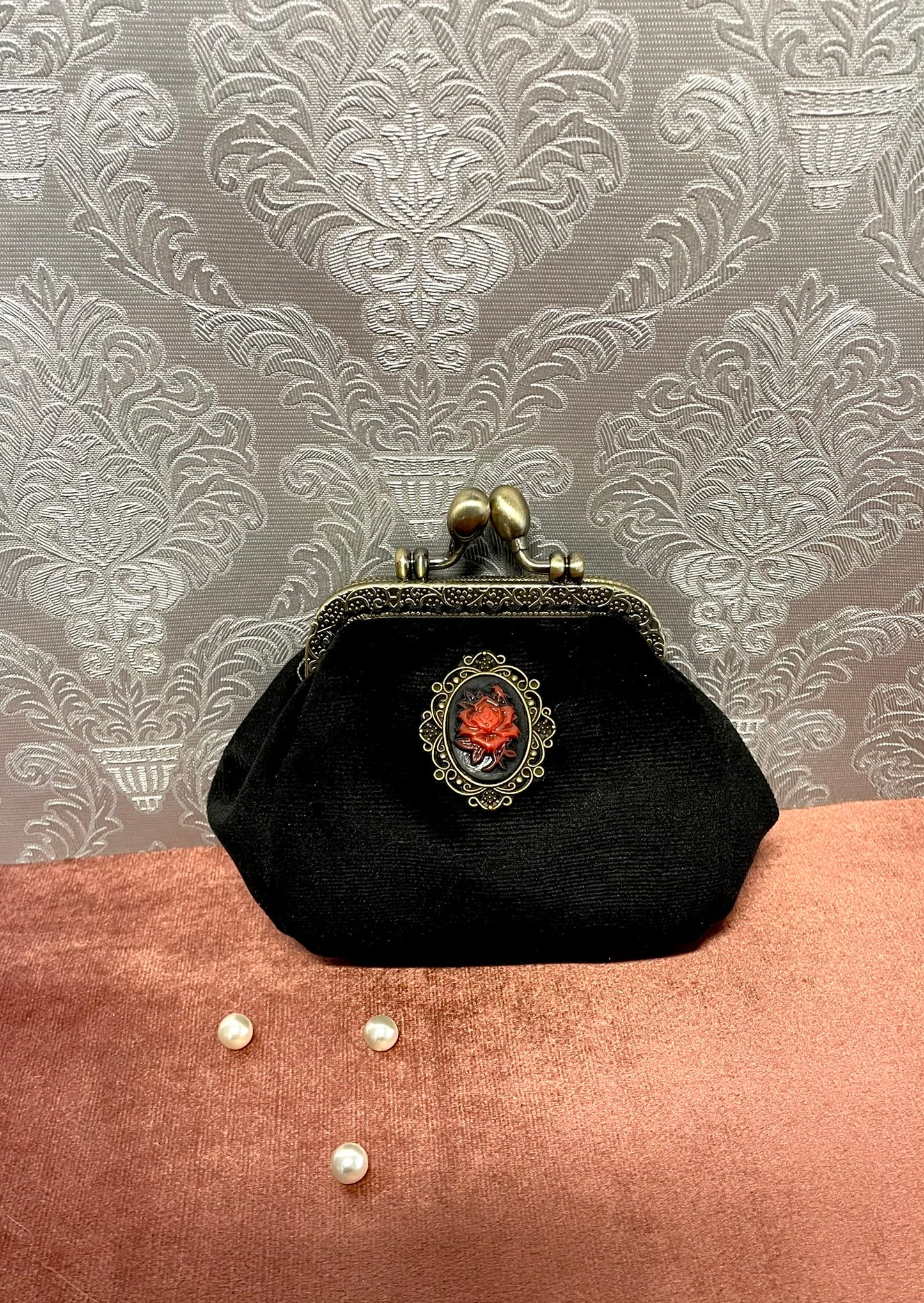 Porte-monnaie Velours Noir & Rose Rouge "L'Éternelle" – Gothique Romantique & Rétro Chic