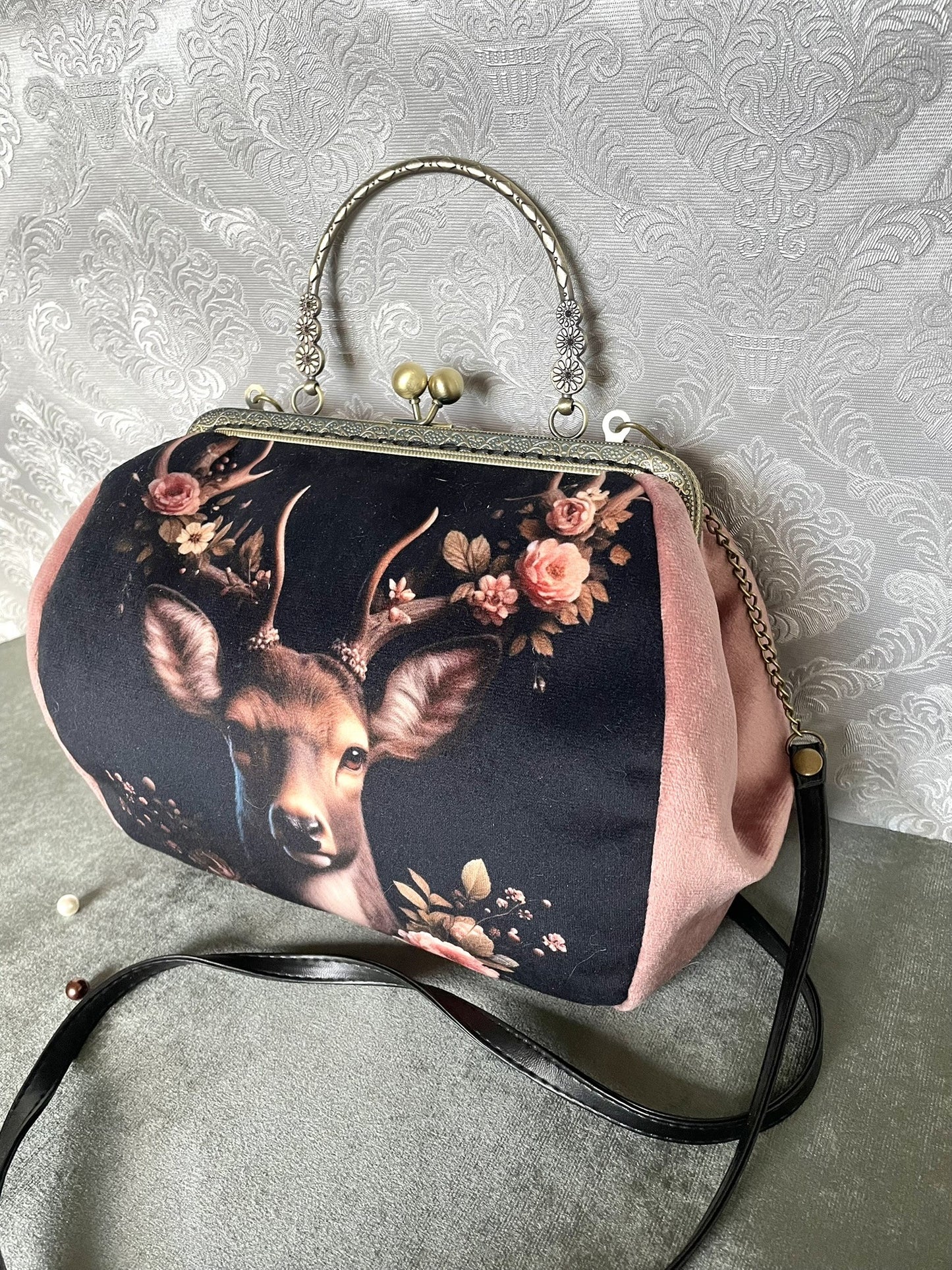 sac-a-main-artisanal-cerf-bois-fleuris.jpg