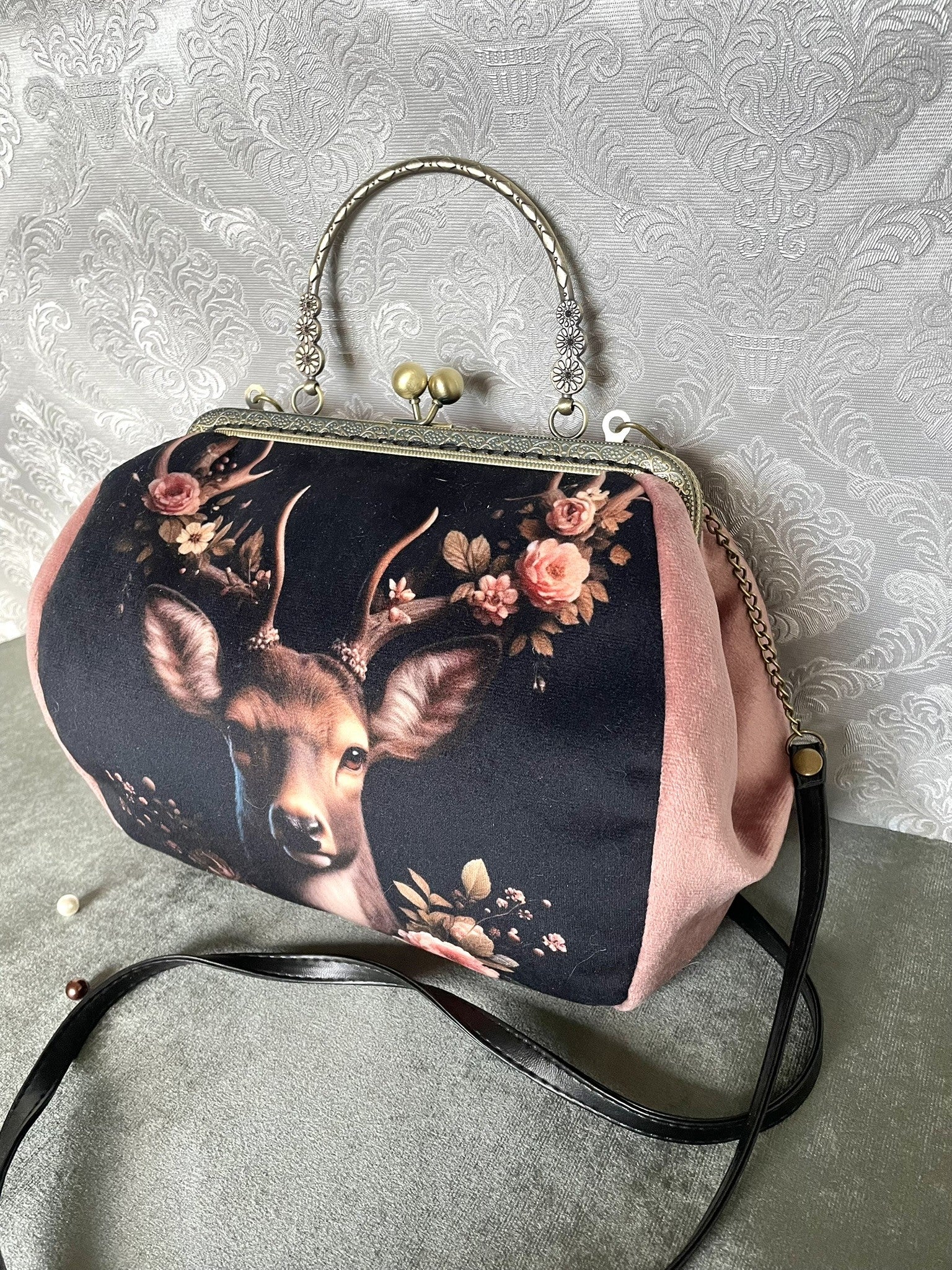 sac-a-main-artisanal-cerf-bois-fleuris.jpg