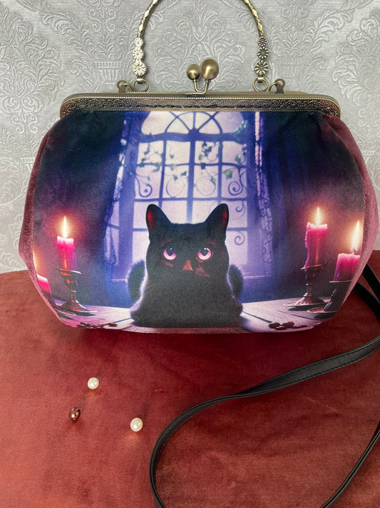 sac-main-chat-noir-bougies-velours-prune