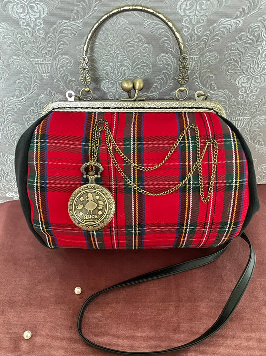Sac rétro à fermoir en tartan écossais rouge avec montre à gousset Alice et poignée bronze Le Comptoir de Suzanne