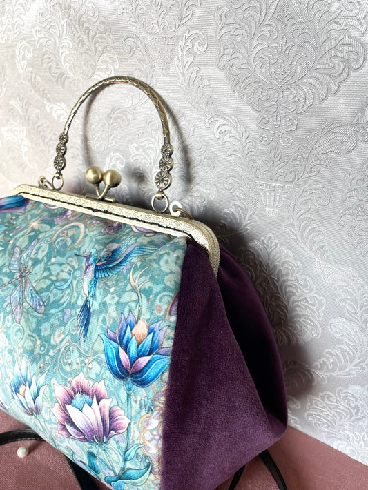 Vue de profil sac rétro jardin enchanté et poignée couleur bronze Le Comptoir de Suzanne