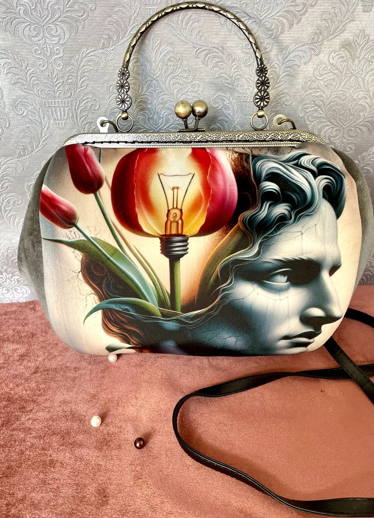 Sac retro velours vert de gris motif surréaliste buste classique et tulipe ampoule Le Comptoir de Suzanne