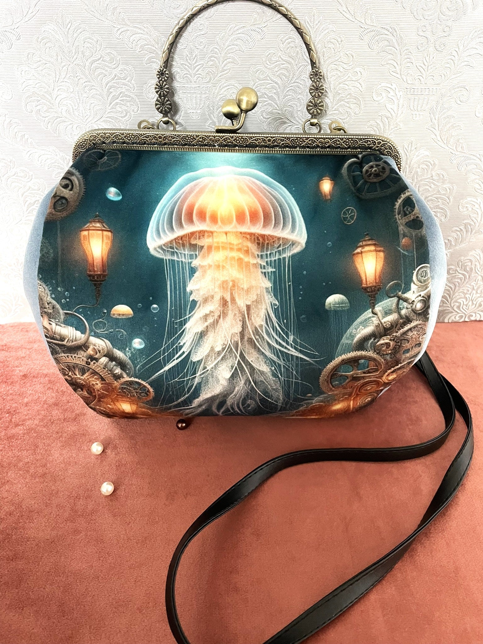 Sac à main rétro décor méduse lumineuse et rouages steampunk bronze